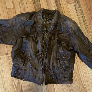 Vintage women’s Adventure Bound leather bomber jacket w zip in liner